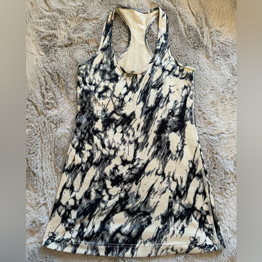 Lululemon racer back marble tank sz 6